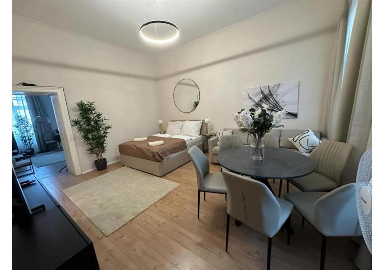 Spacious Apartment, 3 Min To U6 Metro Viyana Dış mekan fotoğraf