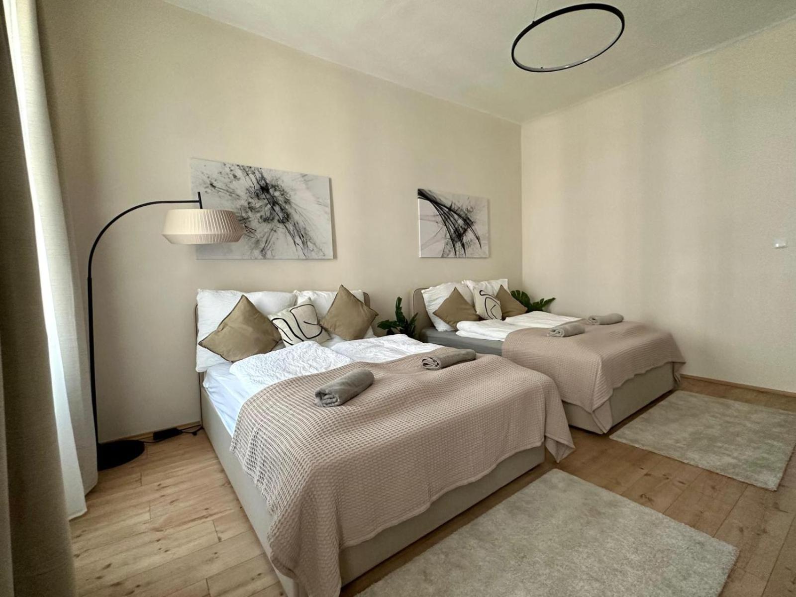 Spacious Apartment, 3 Min To U6 Metro Viyana Dış mekan fotoğraf