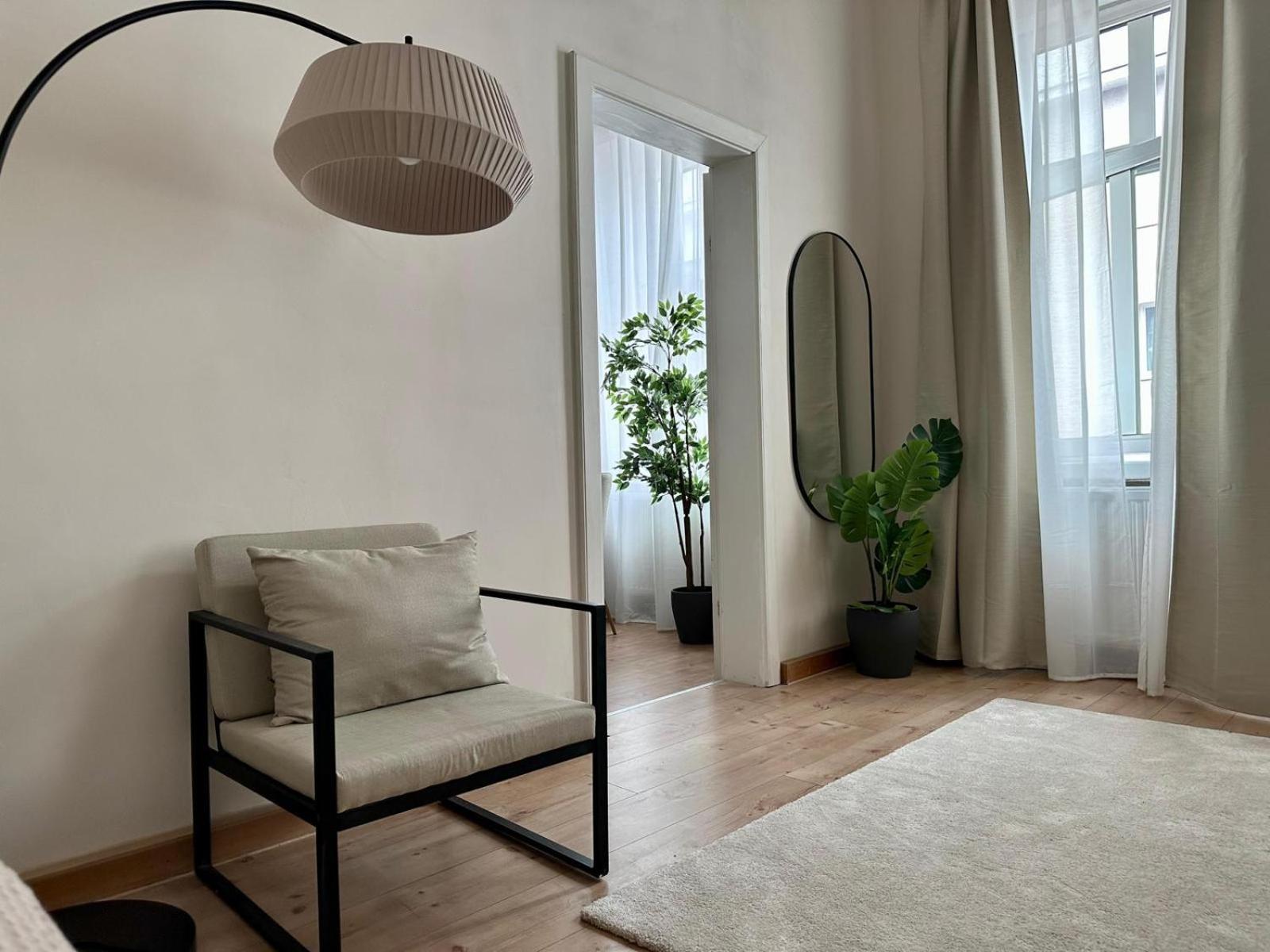 Spacious Apartment, 3 Min To U6 Metro Viyana Dış mekan fotoğraf